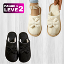 [PAGUE 1, LEVE 2] Pantufa Aveludada Feminina -  Lunara